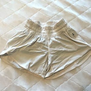 Lululemon Low rise Tracker Shorts